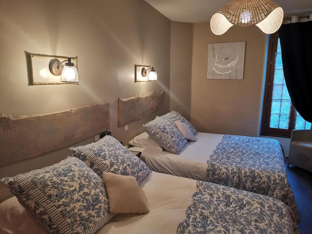 Logis Hotel-Restaurant Le Relais Hauterives Buitenkant foto