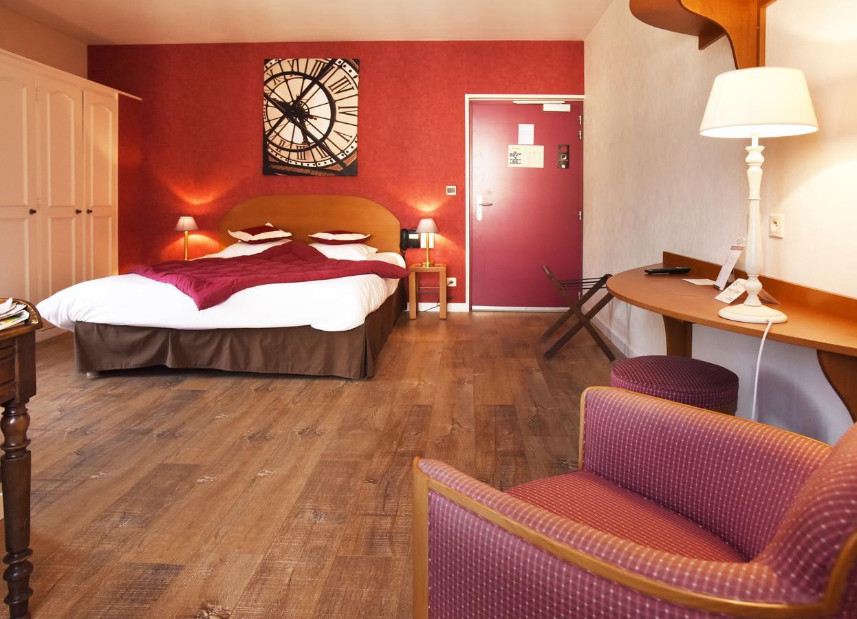 Logis Hotel-Restaurant Le Relais Hauterives Buitenkant foto