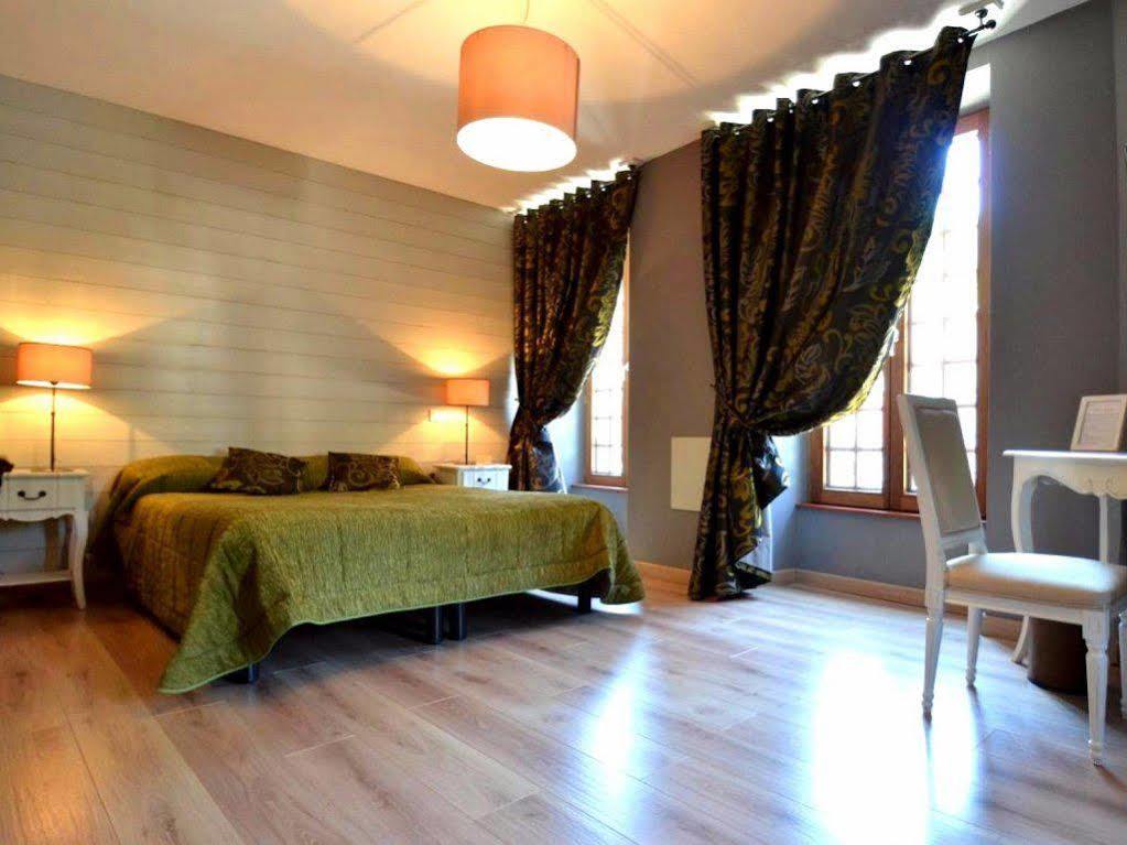 Logis Hotel-Restaurant Le Relais Hauterives Buitenkant foto